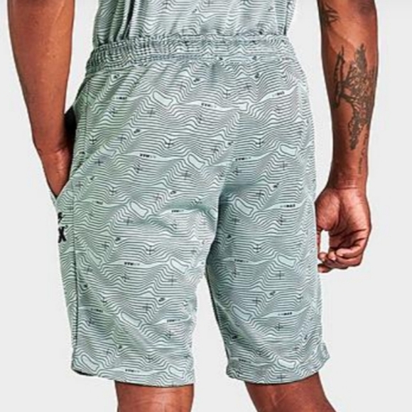 Nike Air Max  All Over print shorts - Picture 4 of 6